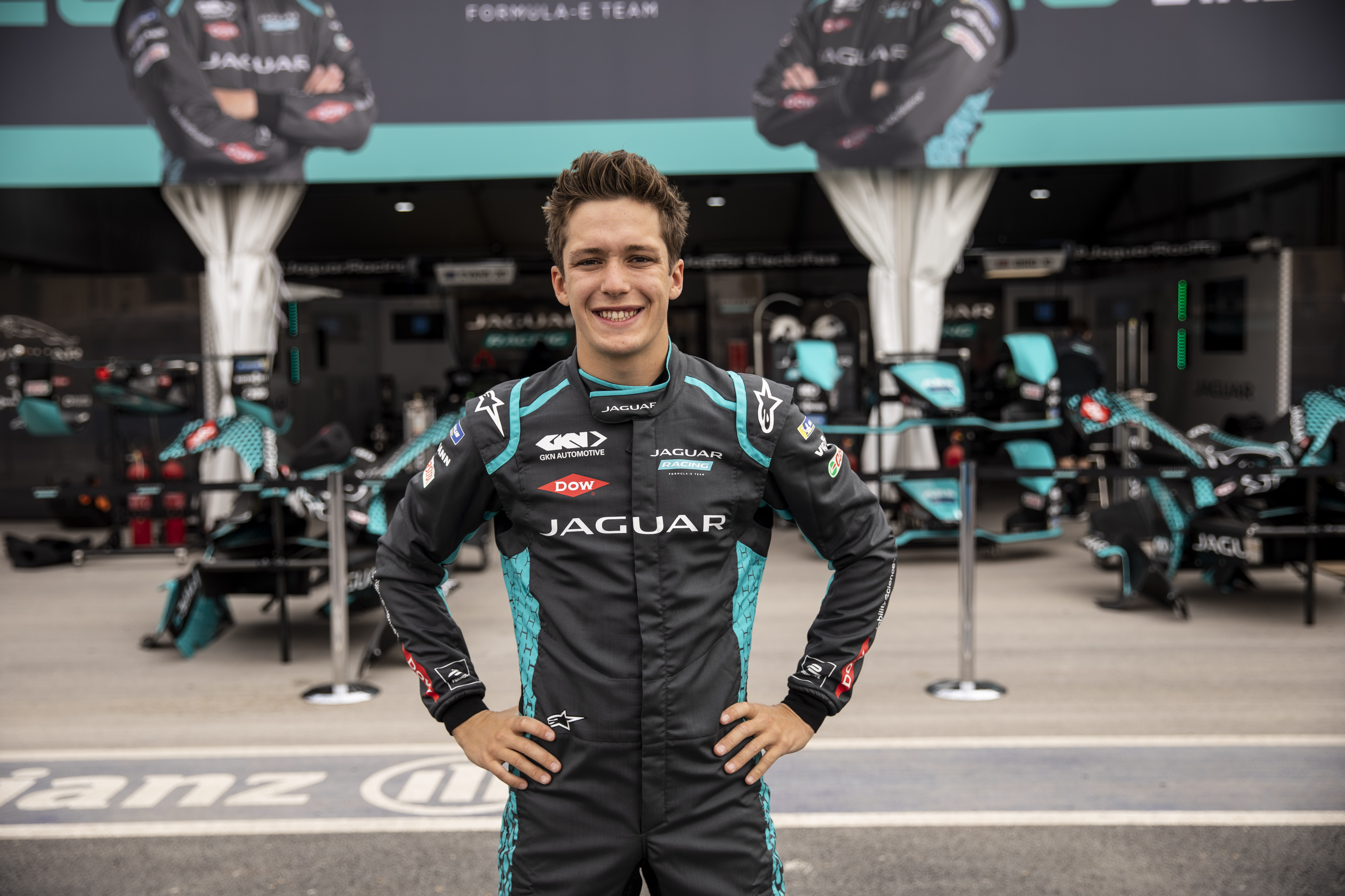 SACHA FENESTRAZ JOINS JAGUAR RACING AS RESERVE DRIVER | Land Rover